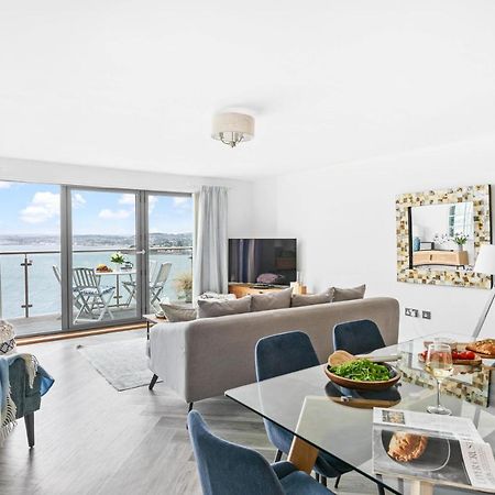 A7 Masts - Striking Beach Bolthole Apartment With Beautiful Sea Views Private Balcony & Parking Torquay Dış mekan fotoğraf