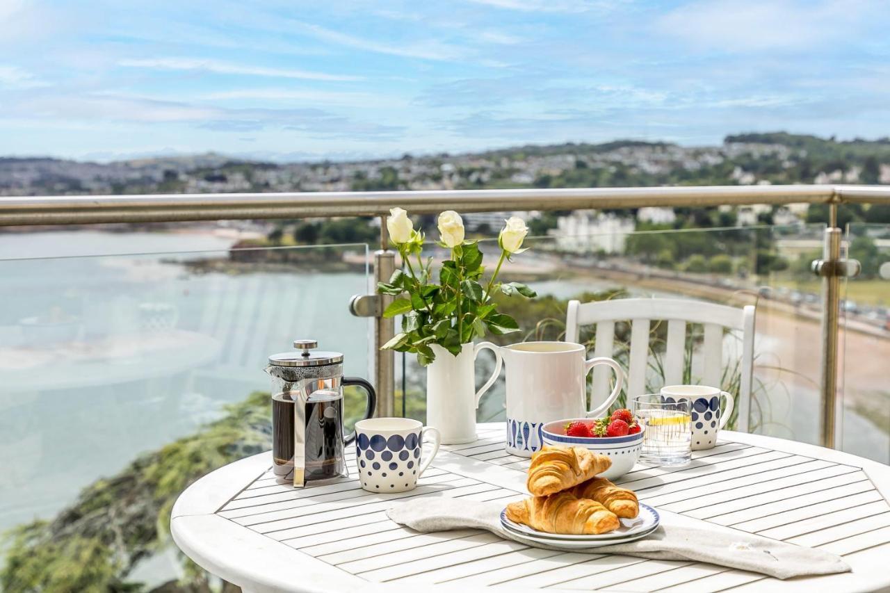 A7 Masts - Striking Beach Bolthole Apartment With Beautiful Sea Views Private Balcony & Parking Torquay Dış mekan fotoğraf